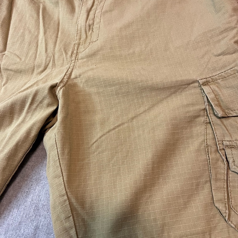 Subculture Men’s Cargo Shorts - Khaki, Size 33- EUC - Picture 2 of 5